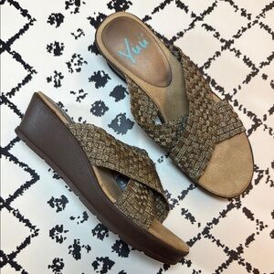 Yuu Women’s Wedge Slides Sandals with Crisscross Straps - US Size 6 - EUC